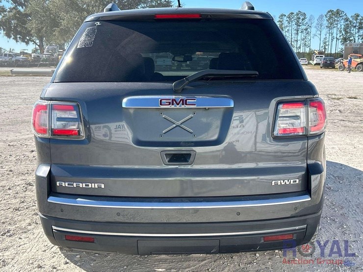 2014-gmc-acadia-image-31