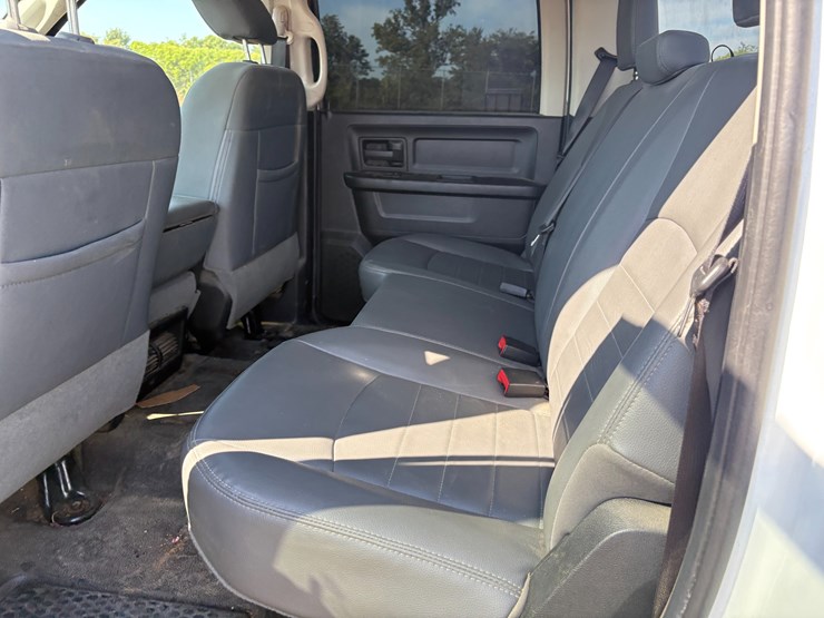 2017-dodge-1500-image-34