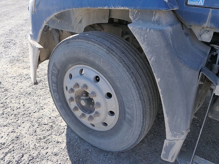 2004-mack-ch613-image-19