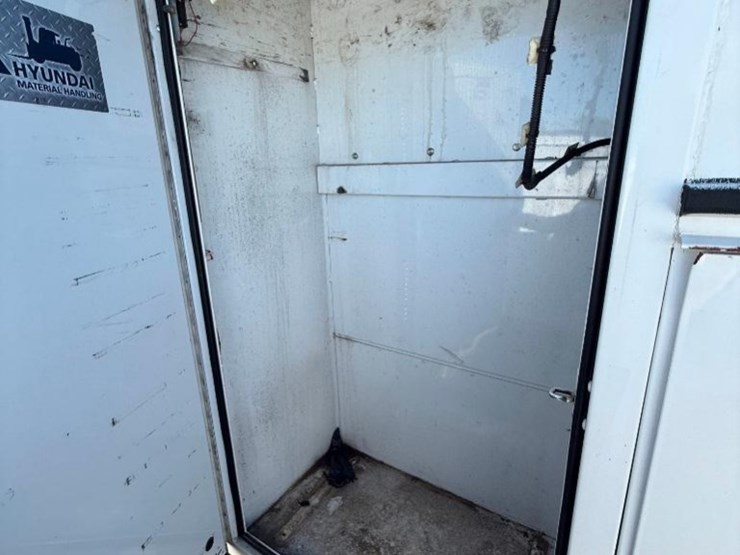 2015-ford-f350-xl-image-10