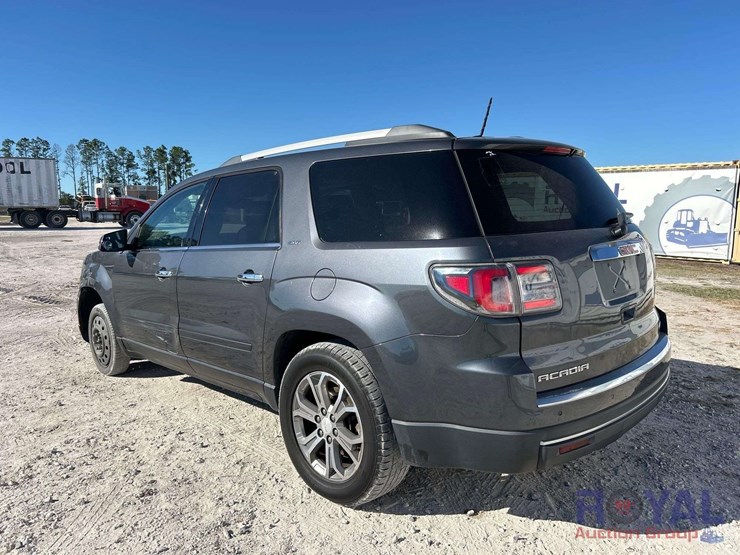 2014-gmc-acadia-image-4