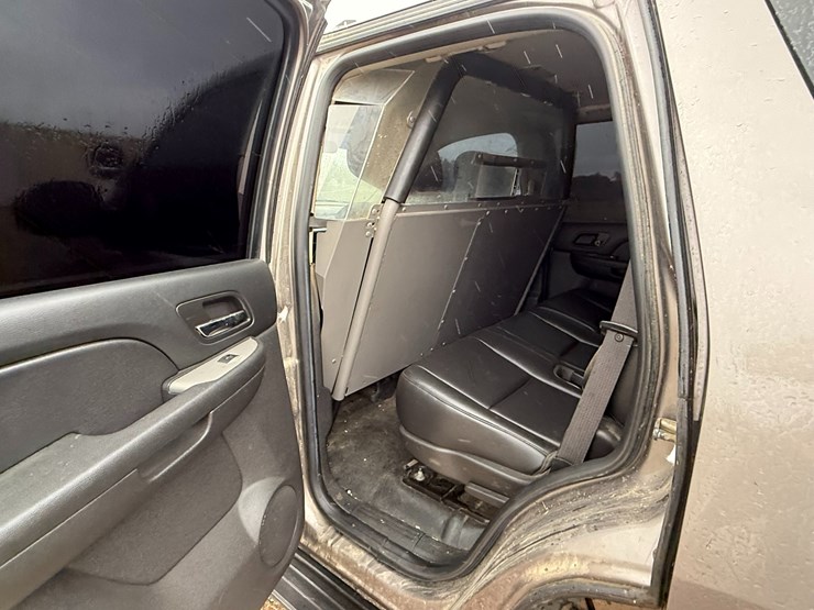 2014-chevrolet-tahoe-image-18