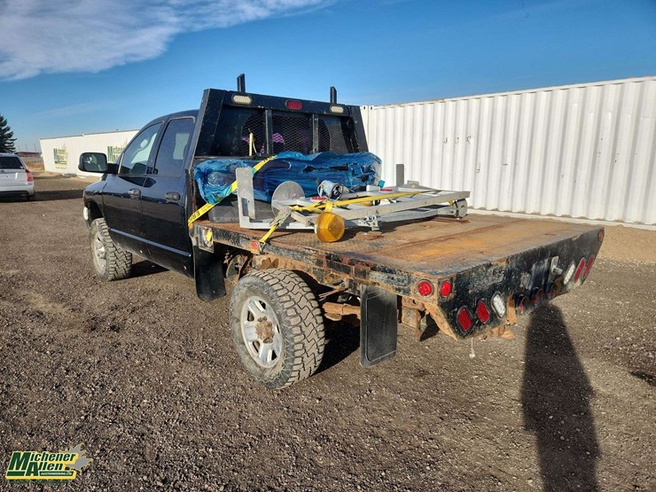 2004-dodge-ram-3500-image-2