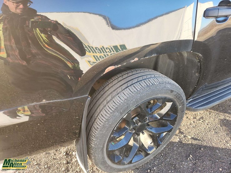 2013-chevrolet-tahoe-image-42