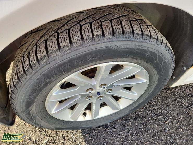 2010-ford-flex-image-34