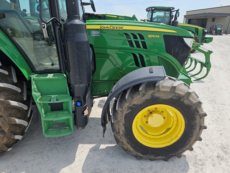 2018-john-deere-6110m-image-17