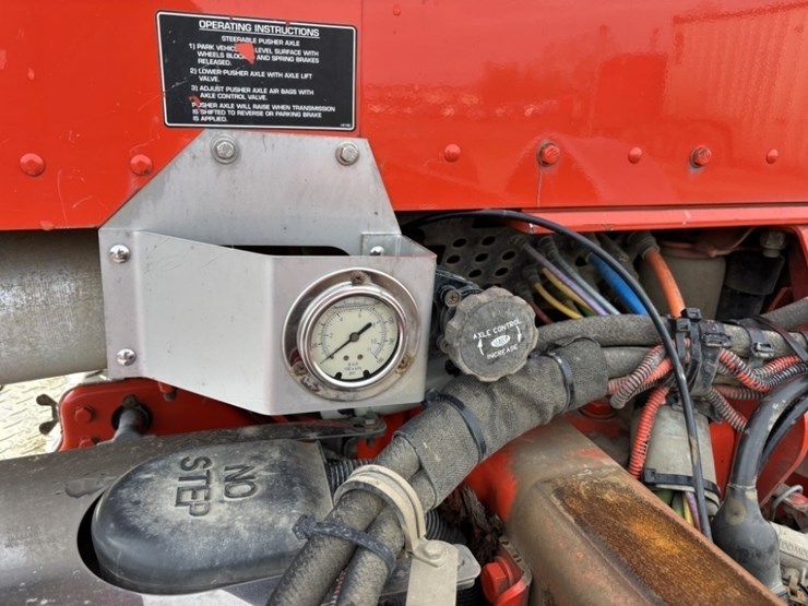 2016-kenworth-w900-image-22