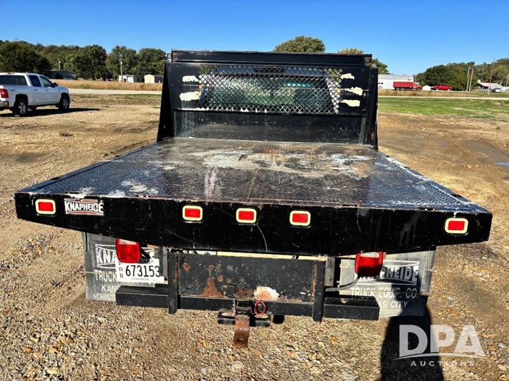 2013-chevrolet-3500hd-image-9