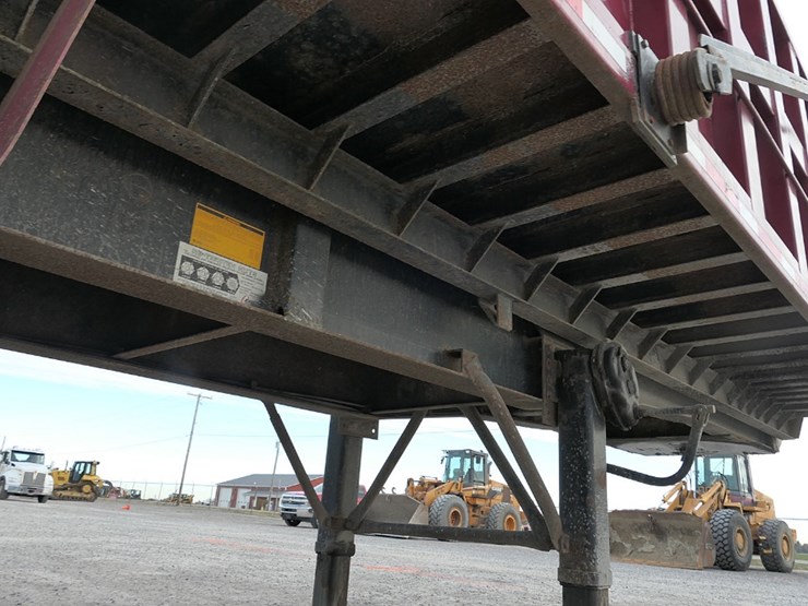 2000-summit-26'-tandem-demo-trailer,-sn:1s8sd2628y0010266,-barn-door-swing-image-18