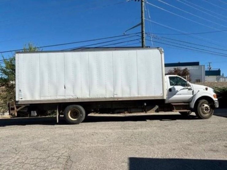 2013-ford-f750-xl-image-2