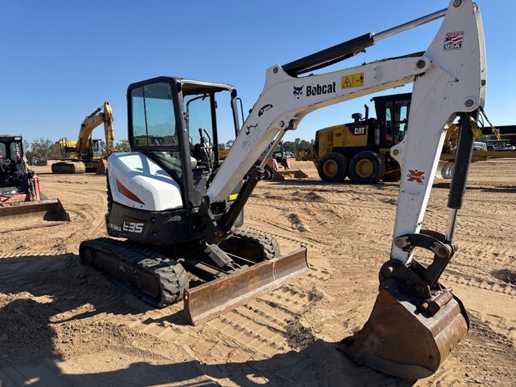 2020-bobcat-e35-image-6