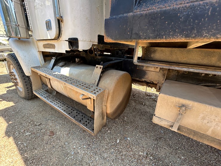 #22533-•-1994-freightliner-t/a-daycab-dump-truck-vin:-1fuyfdyb6rp462199-image-24