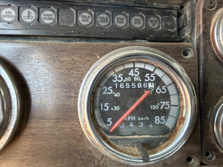 #22533-•-1994-freightliner-t/a-daycab-dump-truck-vin:-1fuyfdyb6rp462199-image-57