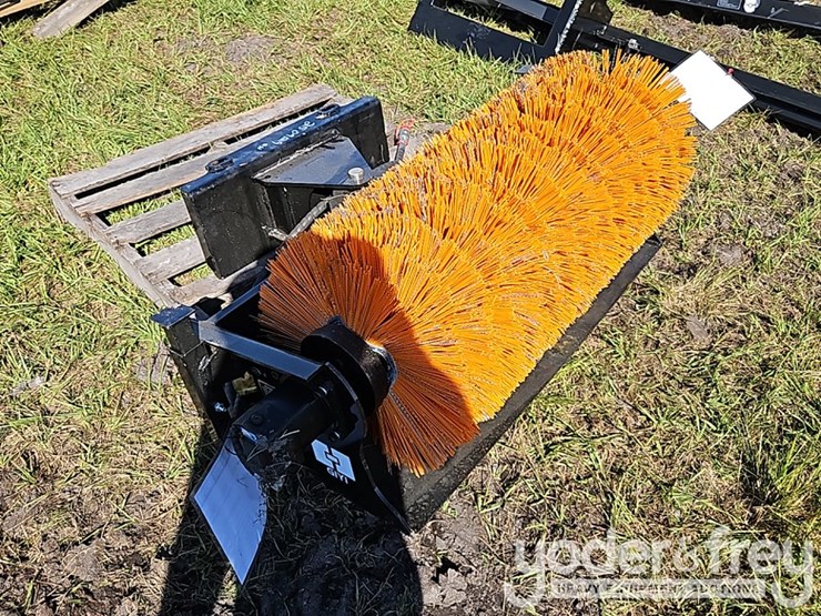 unused-sweeper-to-suit-mini-skidsteers-image-4