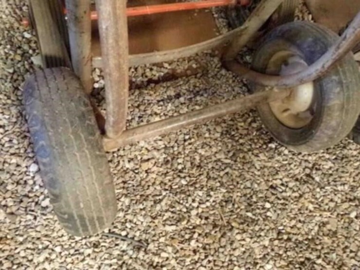 2---metal-dollies-image-3