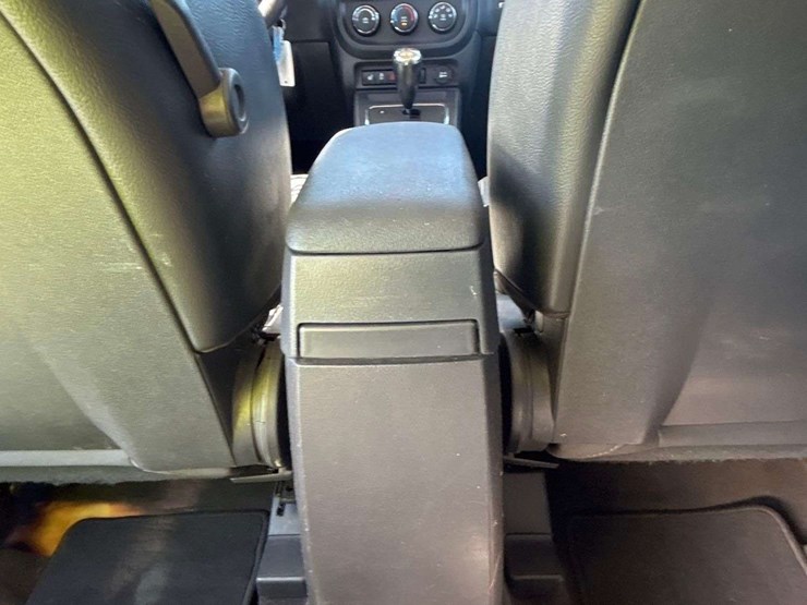 2017-jeep-patriot-image-21