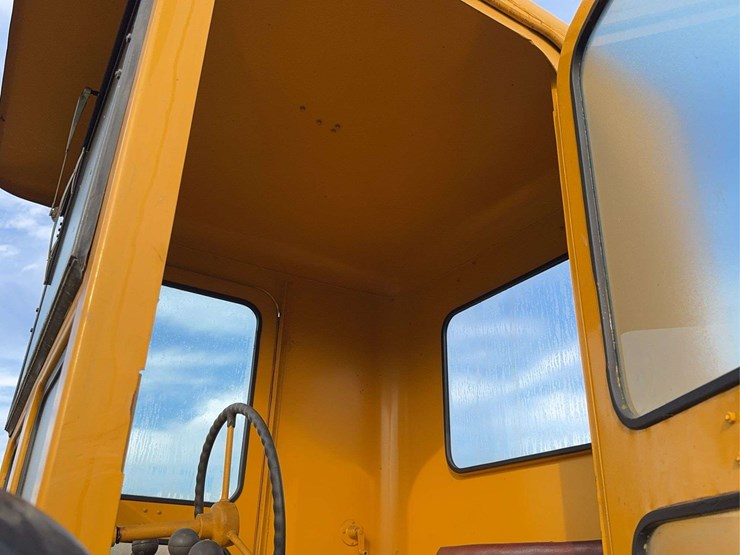 1937-caterpillar-no.-212-motor-grader-image-63