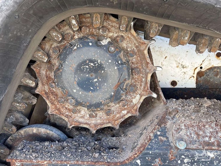 2018-bobcat-t590-image-34