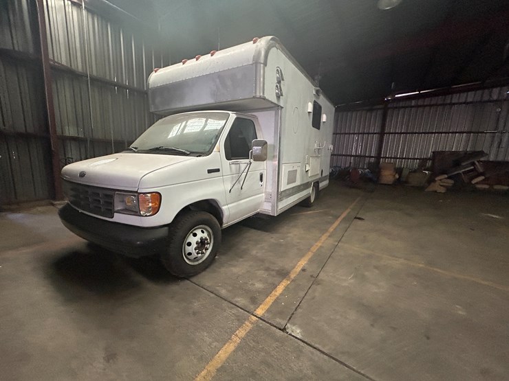 1992-ford-e350-image-1