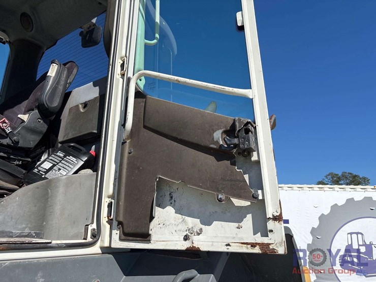 2015-liebherr-l542-image-19