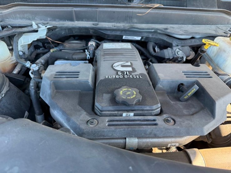 2020-dodge-ram-5500-image-30