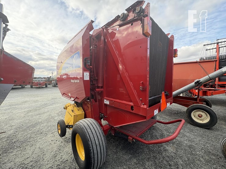 2013-new-holland-br7060-image-7