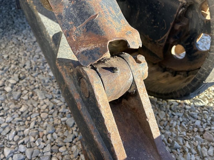 caterpillar-307-image-38