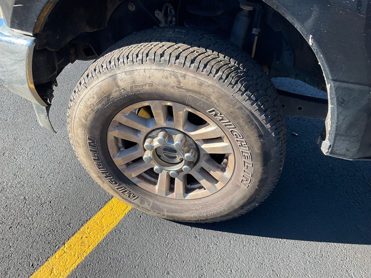 2017-ford-f350-image-11