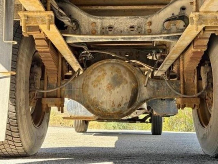 2013-ford-f750-xl-image-39