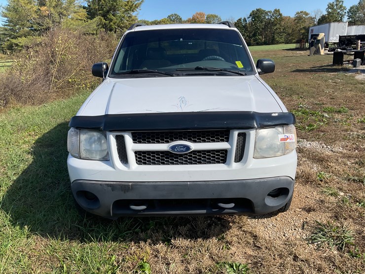 2001-ford-explorer-sport-trac-image-2