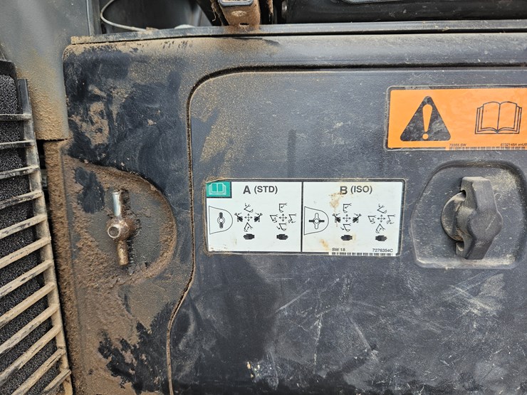 2022-bobcat-e60-image-10