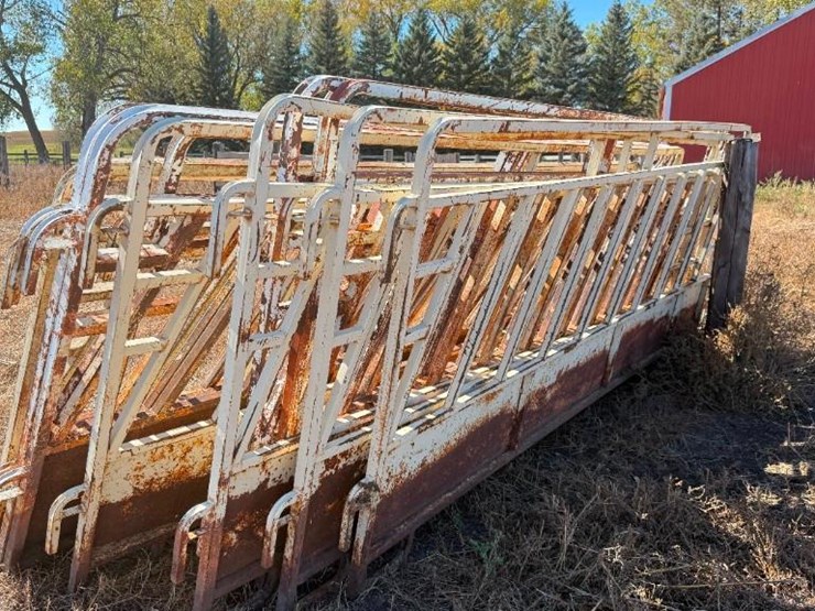 fenceline-feed-panels-image-5