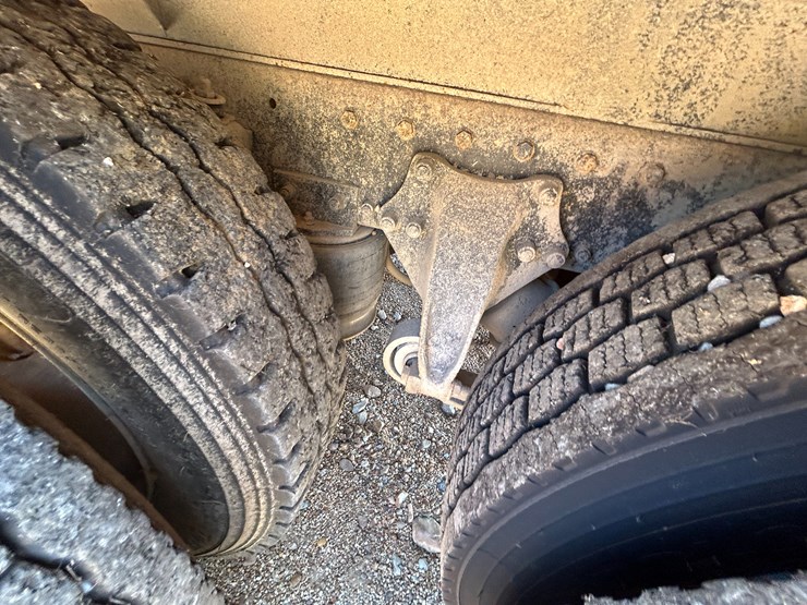 #22533-•-1994-freightliner-t/a-daycab-dump-truck-vin:-1fuyfdyb6rp462199-image-19