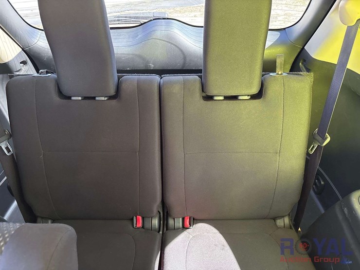 2016-mitsubishi-outlander-image-24