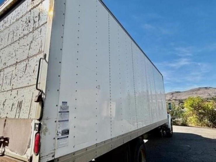 2013-ford-f750-xl-image-35