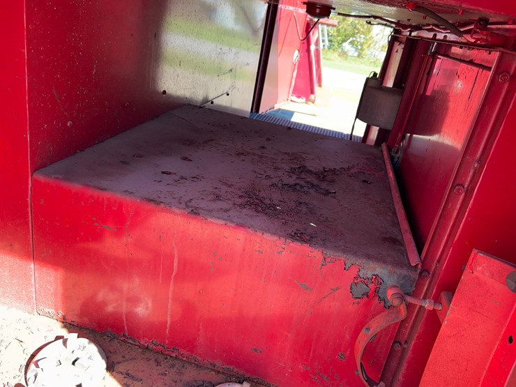 #22559-•-inop-1971-international-harvester-1800-s/a-daycab-fire-truck-vin:-416080g411147-image-23