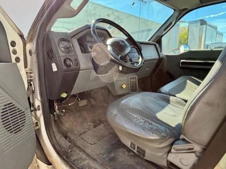 2013-ford-f750-xl-image-72