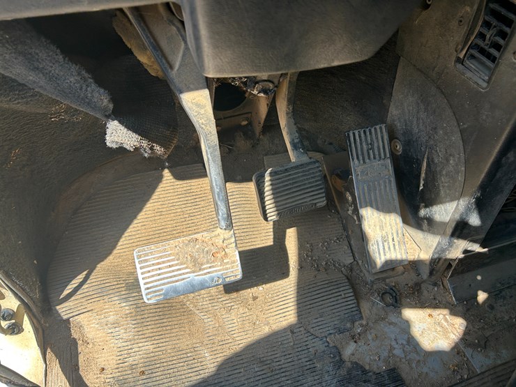 #22532-•-1996-freightliner-t/a-daycab-dump-truck-vin:1fuydzyb8tp876191-image-42