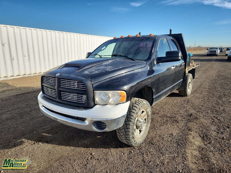 2004-dodge-ram-3500-image-1