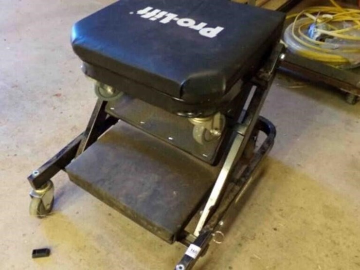 pro-lift-rolling-stool-image-3