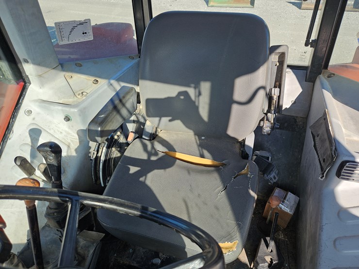 massey-ferguson-471-image-10