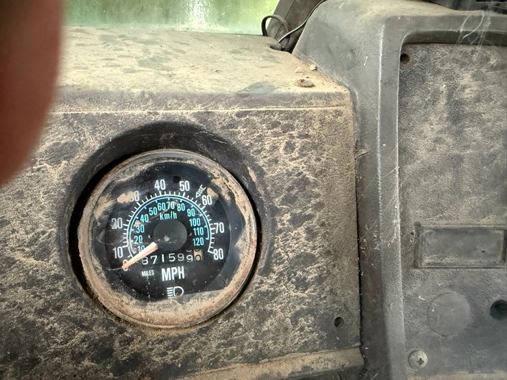 #22576-•-inop-1987-mack-r600k-t/a-single-cab-truck-tractor-vin:-1m3n231k8ht004087-image-34