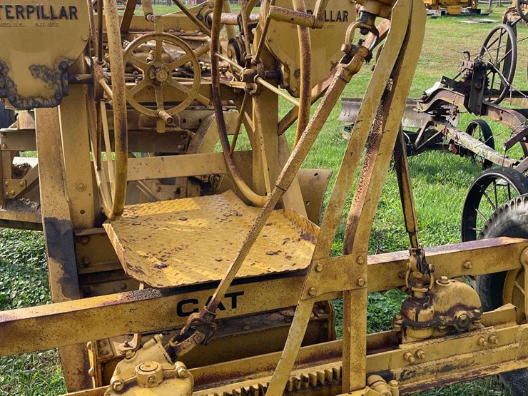caterpillar-44-tow-grader-image-36