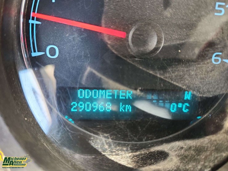 2013-chevrolet-tahoe-image-22