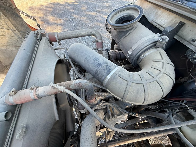 1995-mack-ch613-image-51