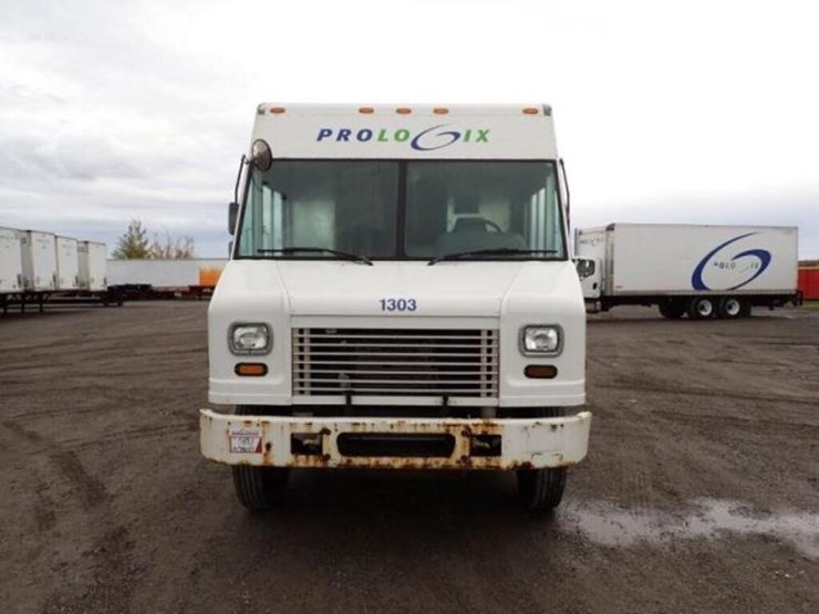 2013-freightliner-mt55-image-10