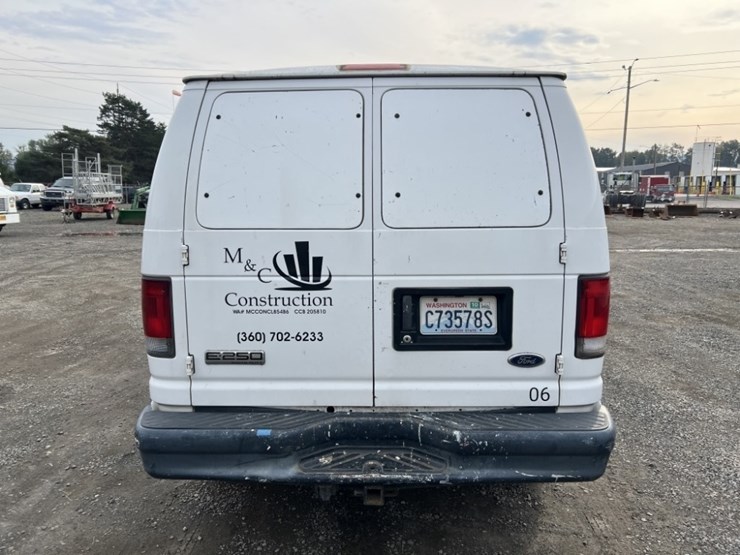 2008-ford-e250-sd-image-5