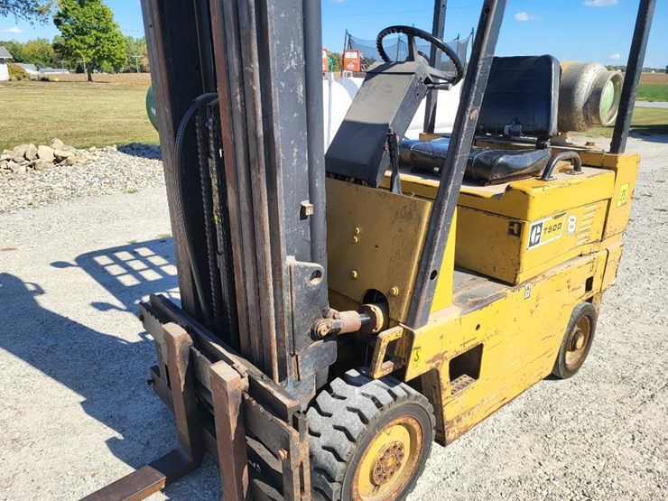 clark-t500-forklift-image-12