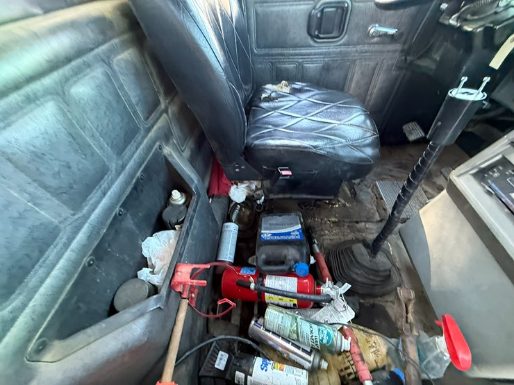 1995-mack-ch613-image-71