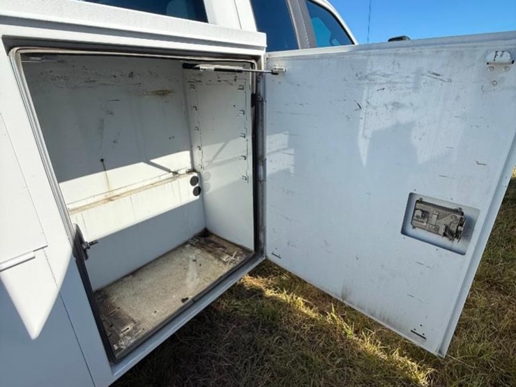 2017-ford-f350-xl-image-27